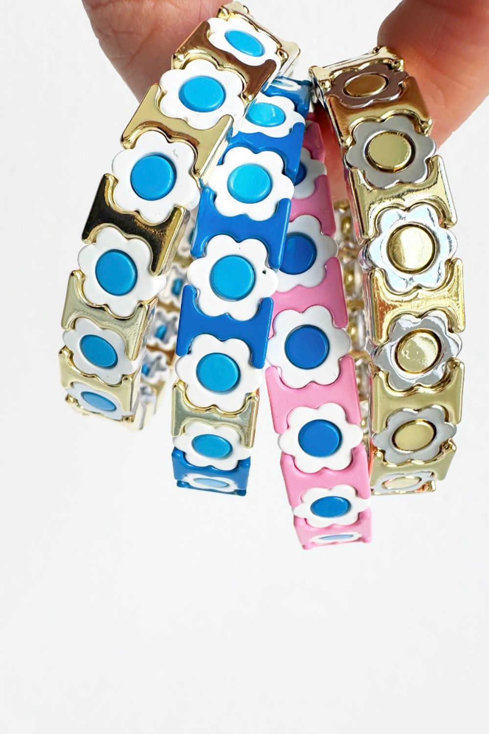 Daisy chain bracelet - gold/white/blue