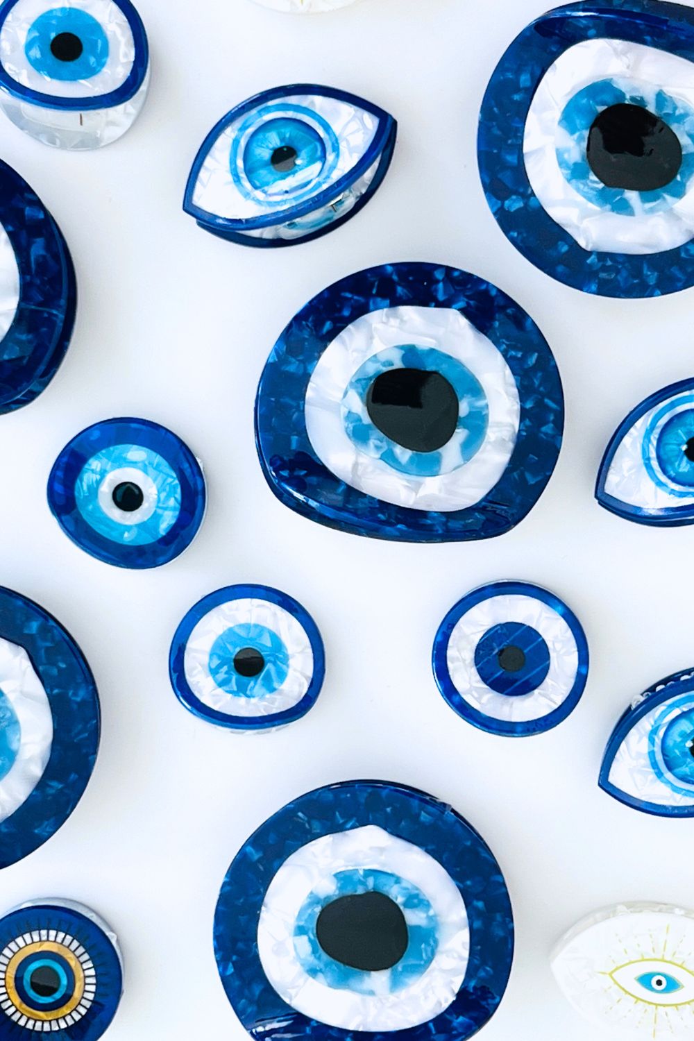 MINI ROUND EVIL EYE DARK/LIGHT BLUE & WHITE HAIRCLAW