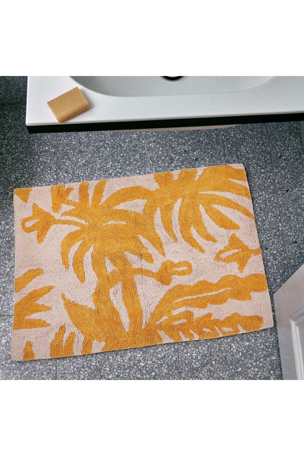 LEAF YELLOW BATH MAT