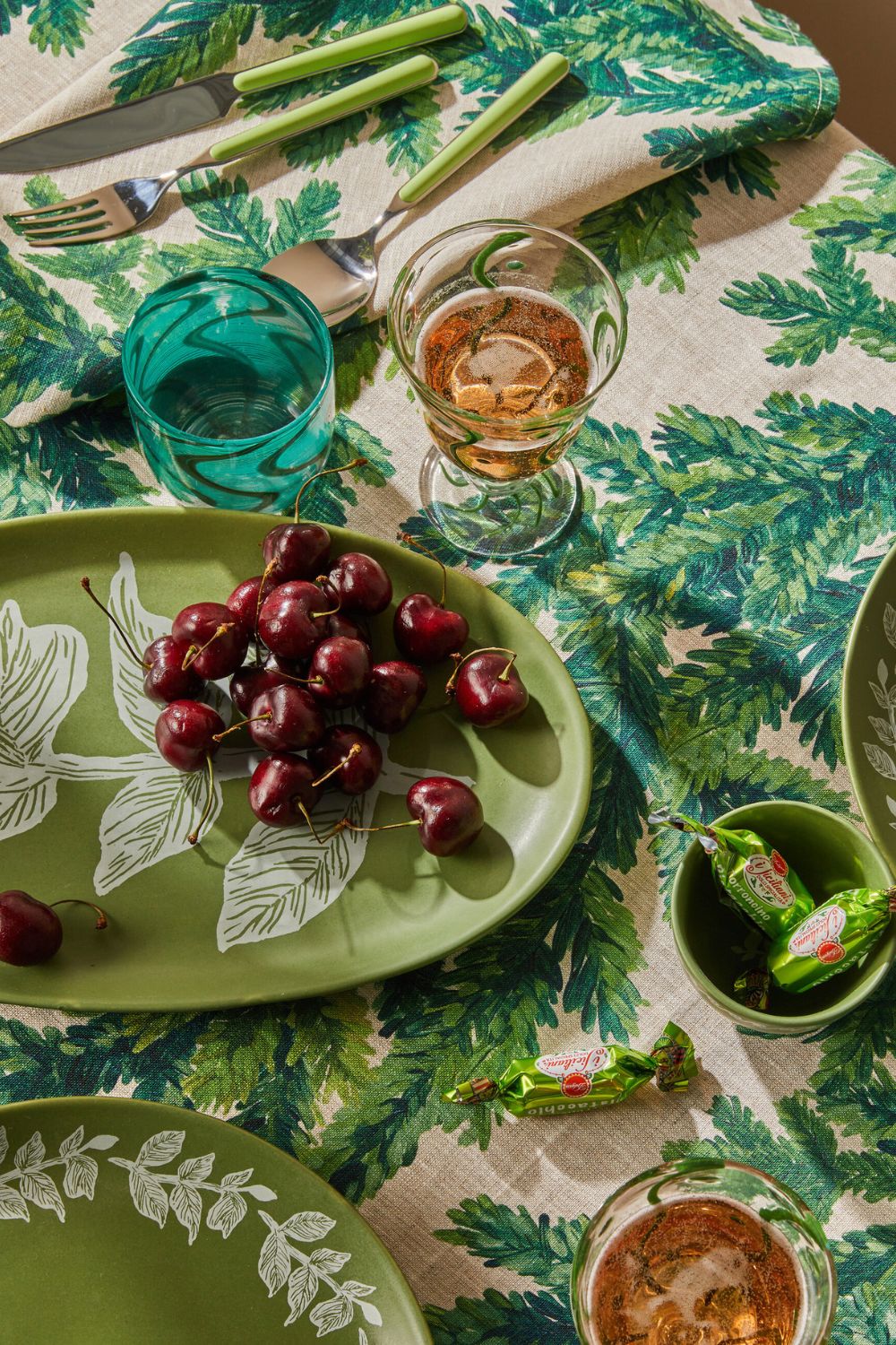 Vines Green Oval Plate