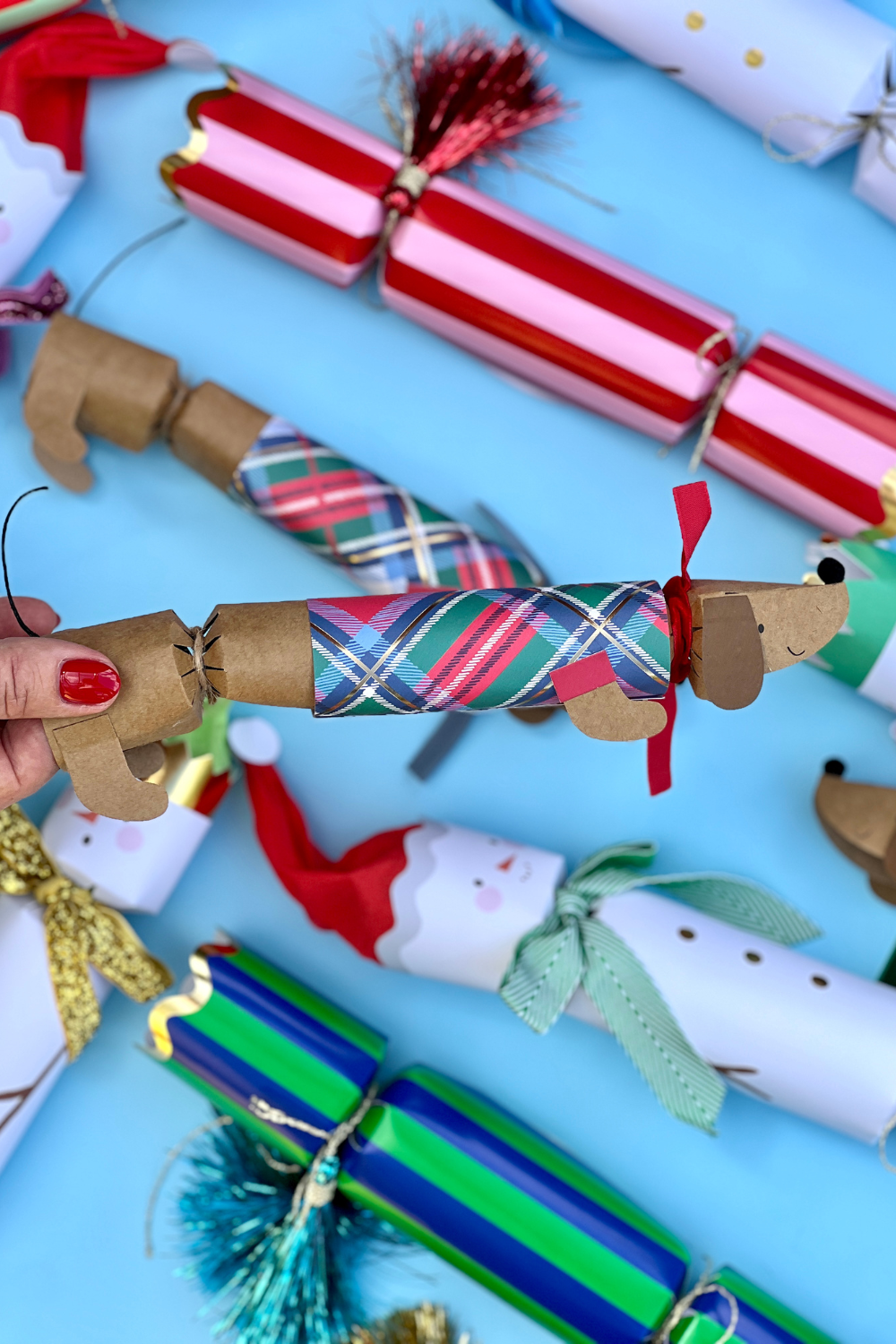 Striped Tinsel Tassel Crackers