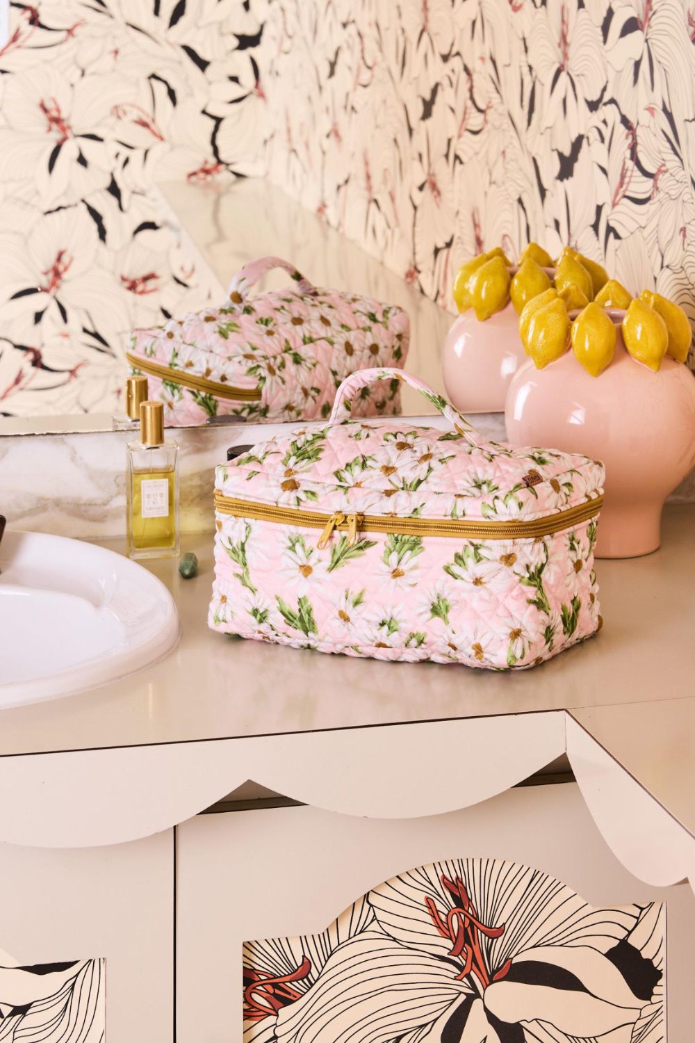 Sweet Daisy Quilted Cotton Toiletry Case One Size - Crate Expectations