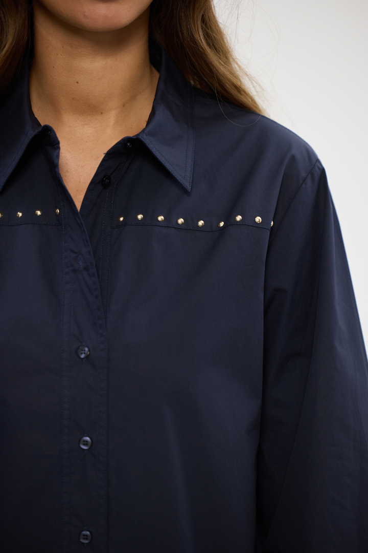 Isolana Shirt - Crate Expectations