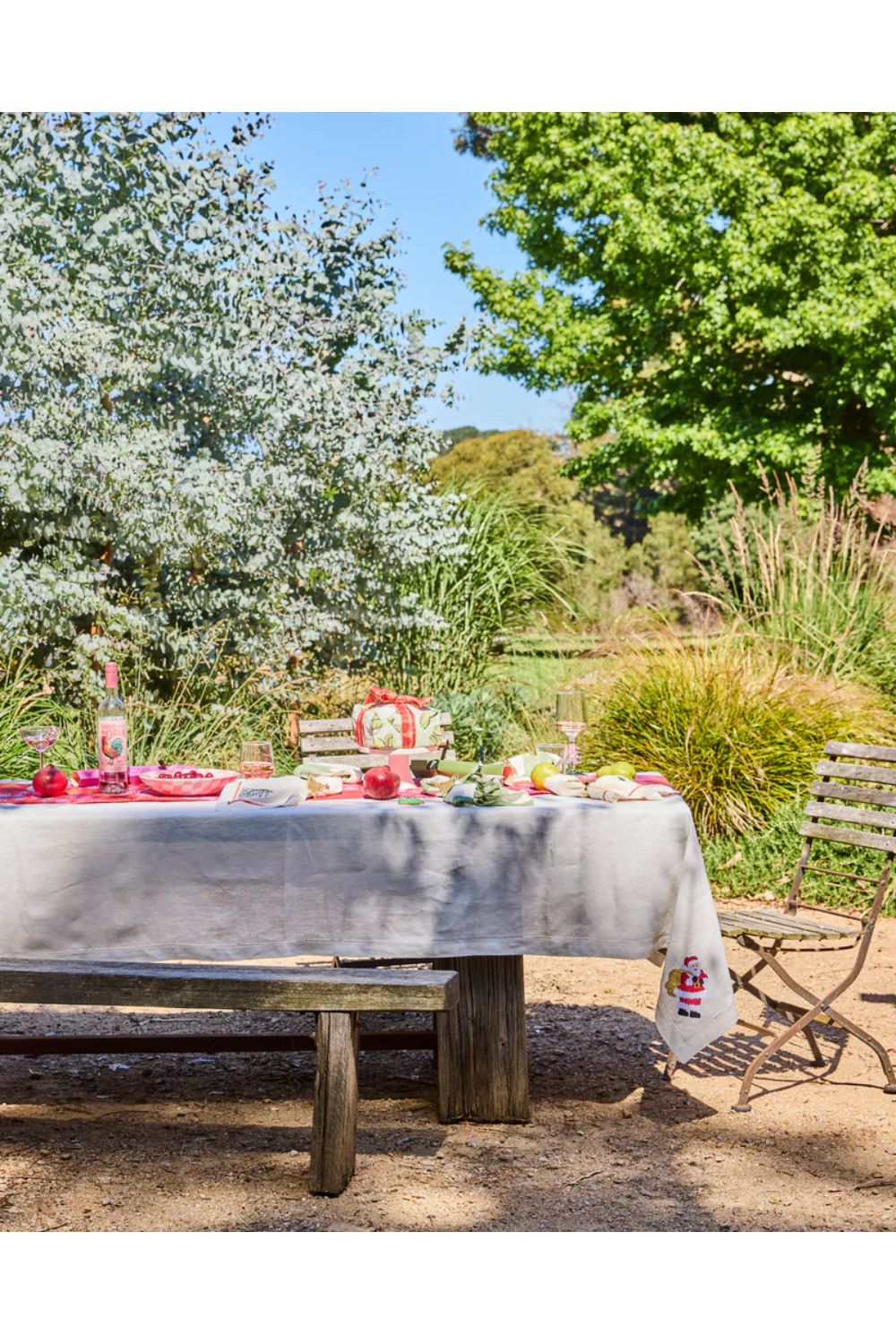 Noel Embroidered Linen Tablecloth