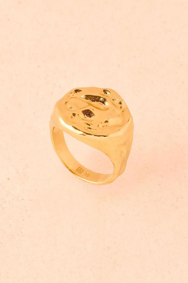 Antonia Ring