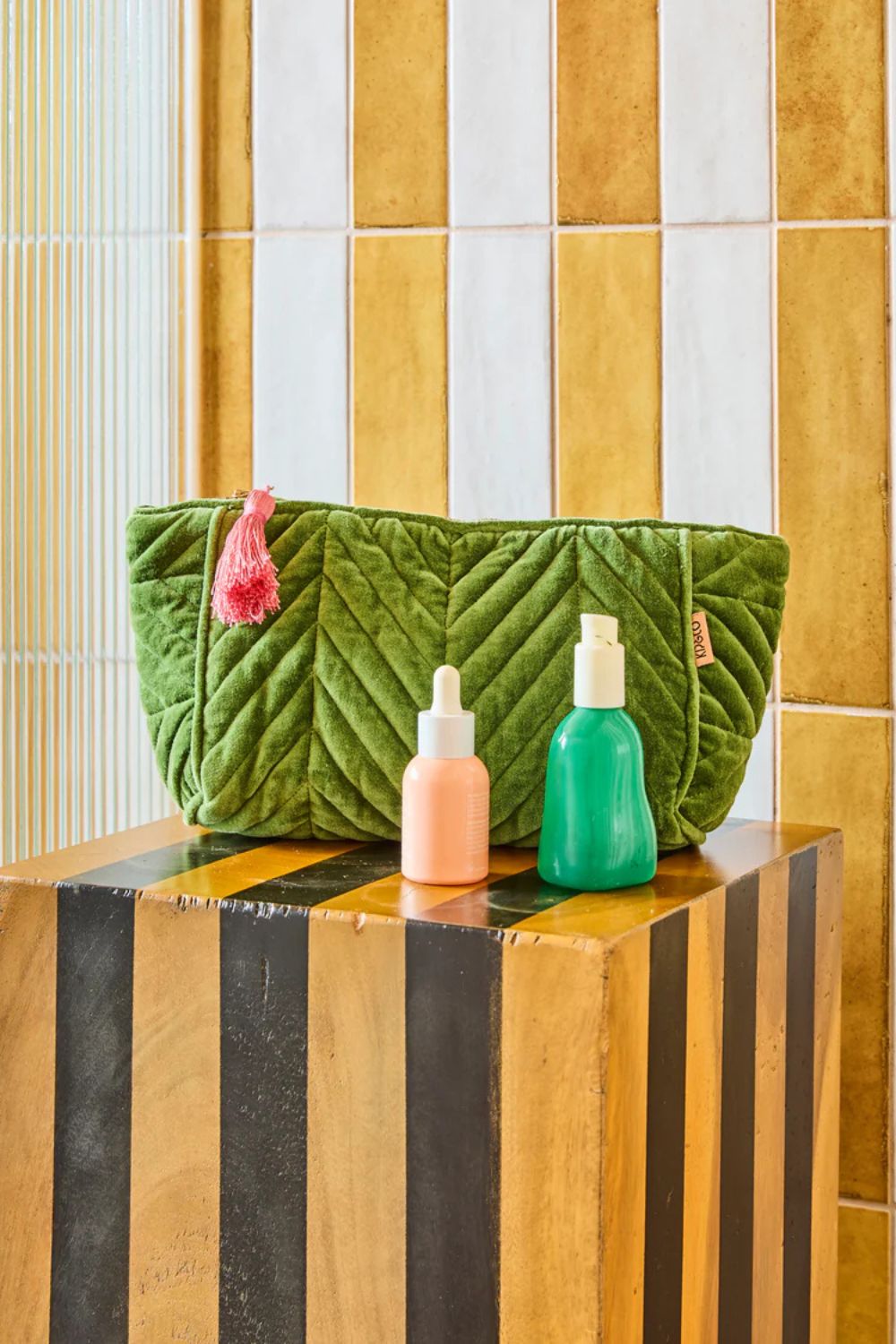 MOSS VELVET TOILETRY BAG