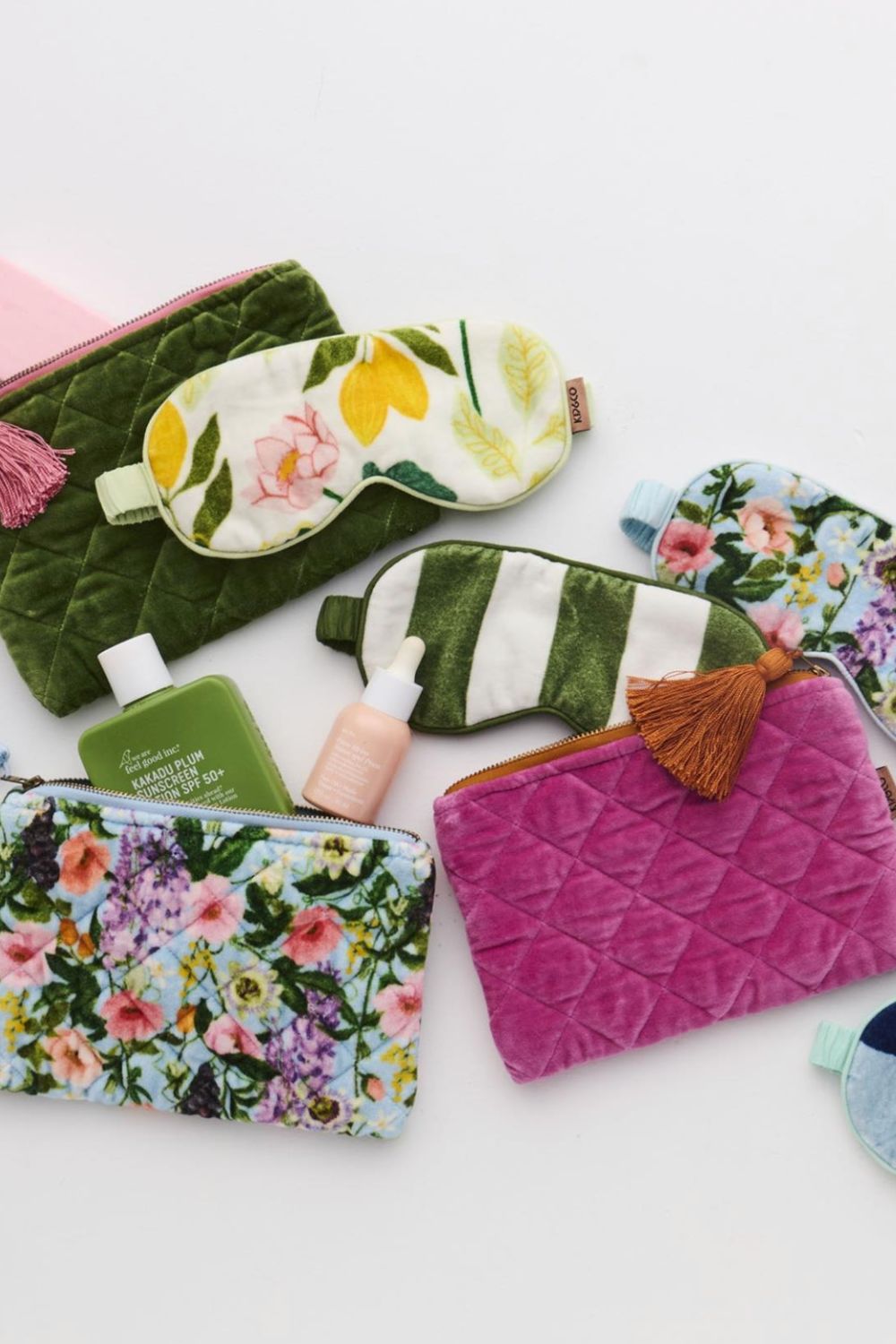 Spring In The Air Velvet Cosmetics Purse One Size