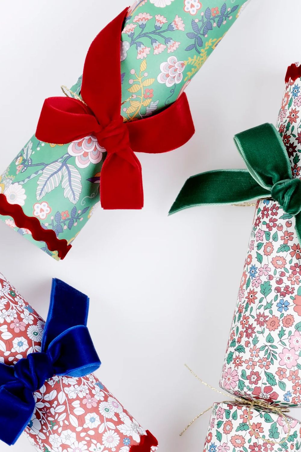 Meri Meri x Liberty Velvet Bow Crackers