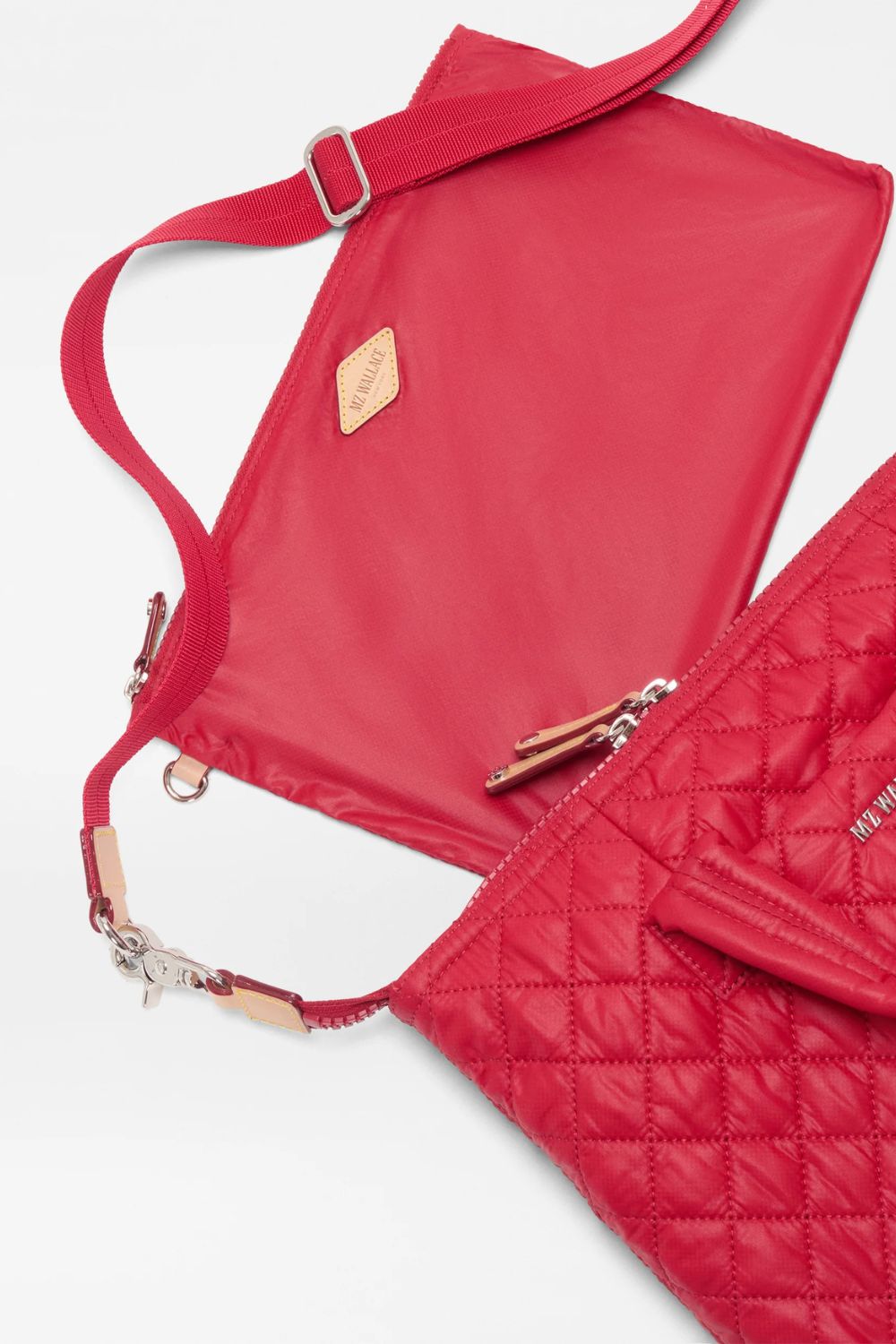 Red Apple Small Sutton Deluxe