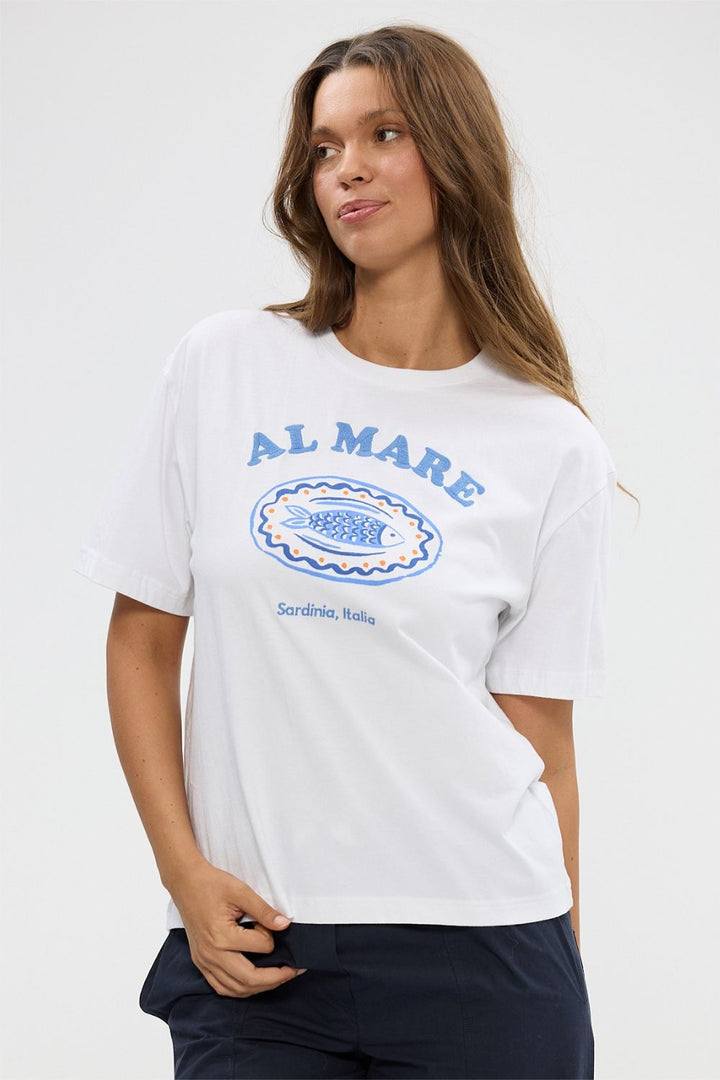 MARE TEE - Crate Expectations