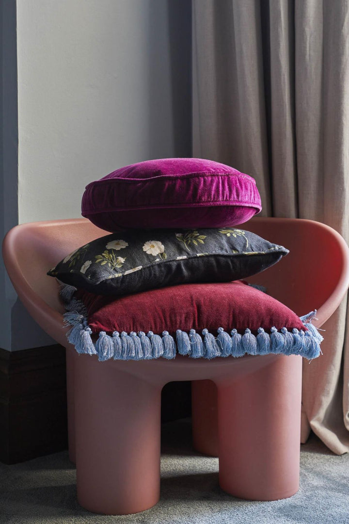 Anemone Velvet Pea Cushion One Size