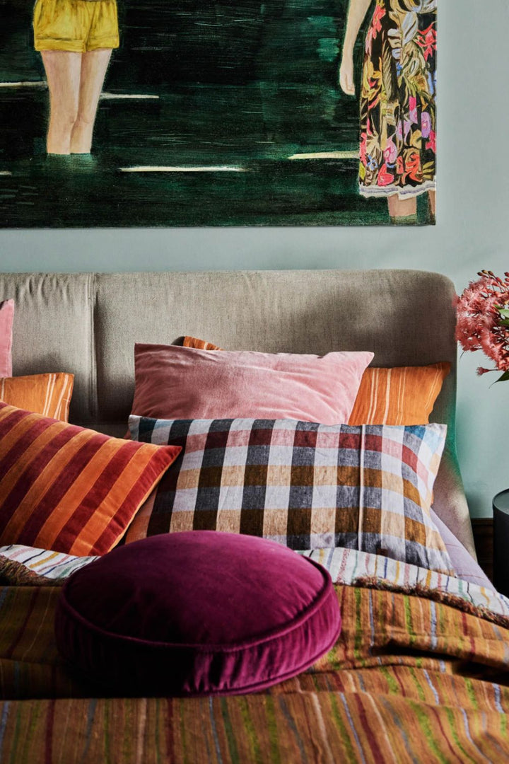 Anemone Velvet Pea Cushion One Size
