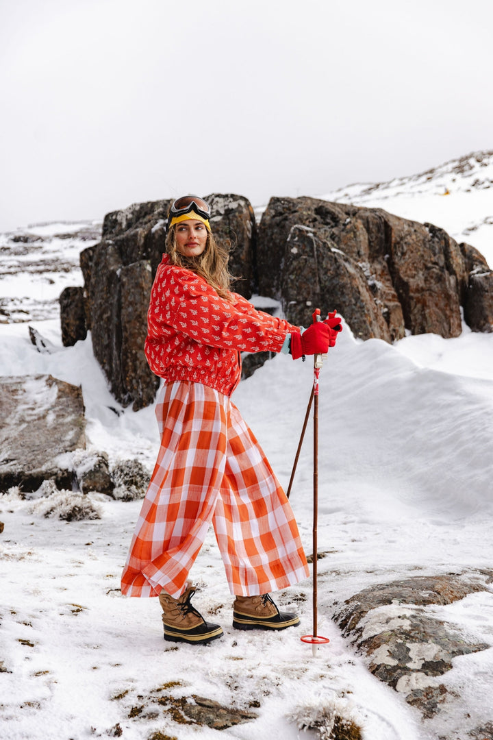 HIGH ON A HILL Bomber