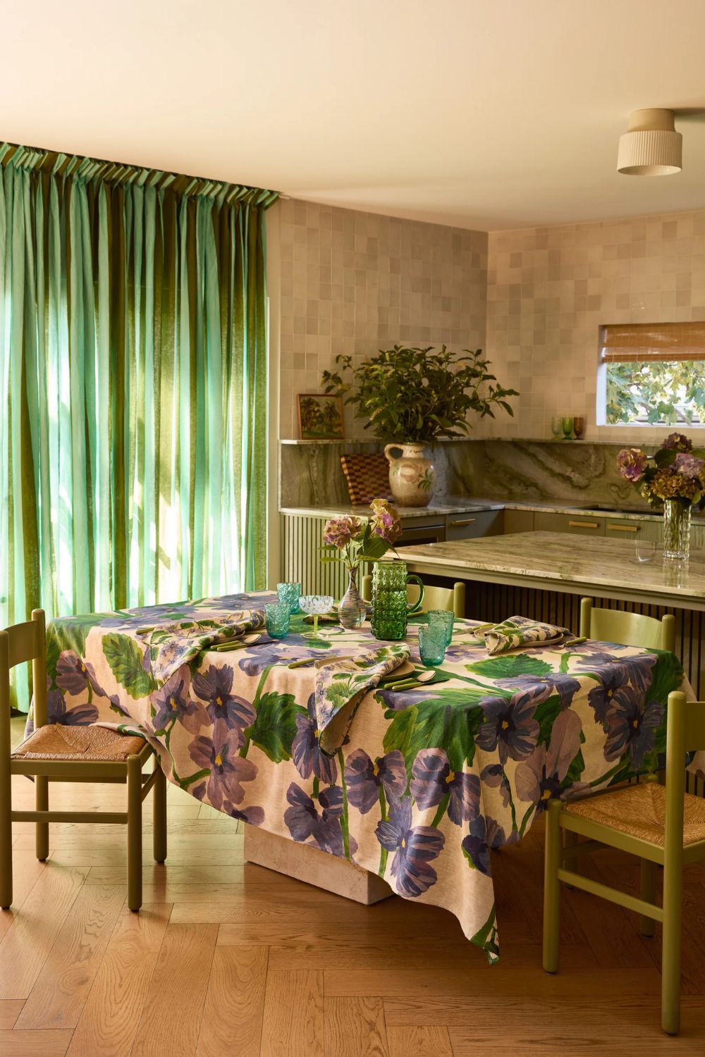 Lilas Blue Linen Tablecloth