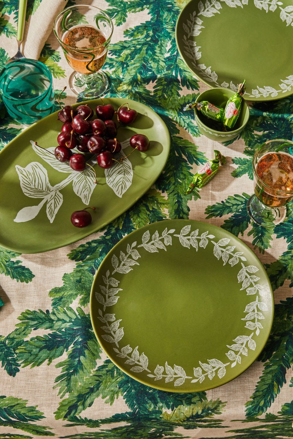 Vines Green Oval Plate