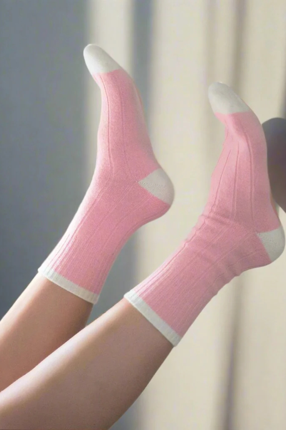 KLUE Merino Wool socks with Bands - Pink & White