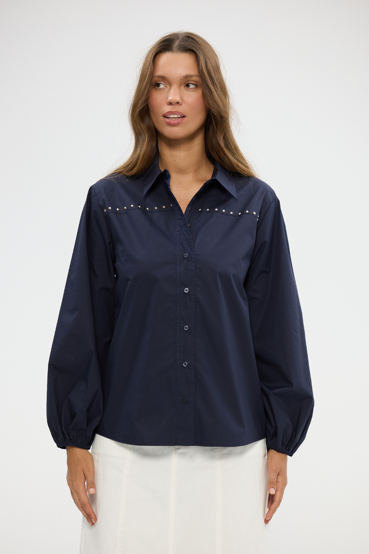 Isolana Shirt - Crate Expectations