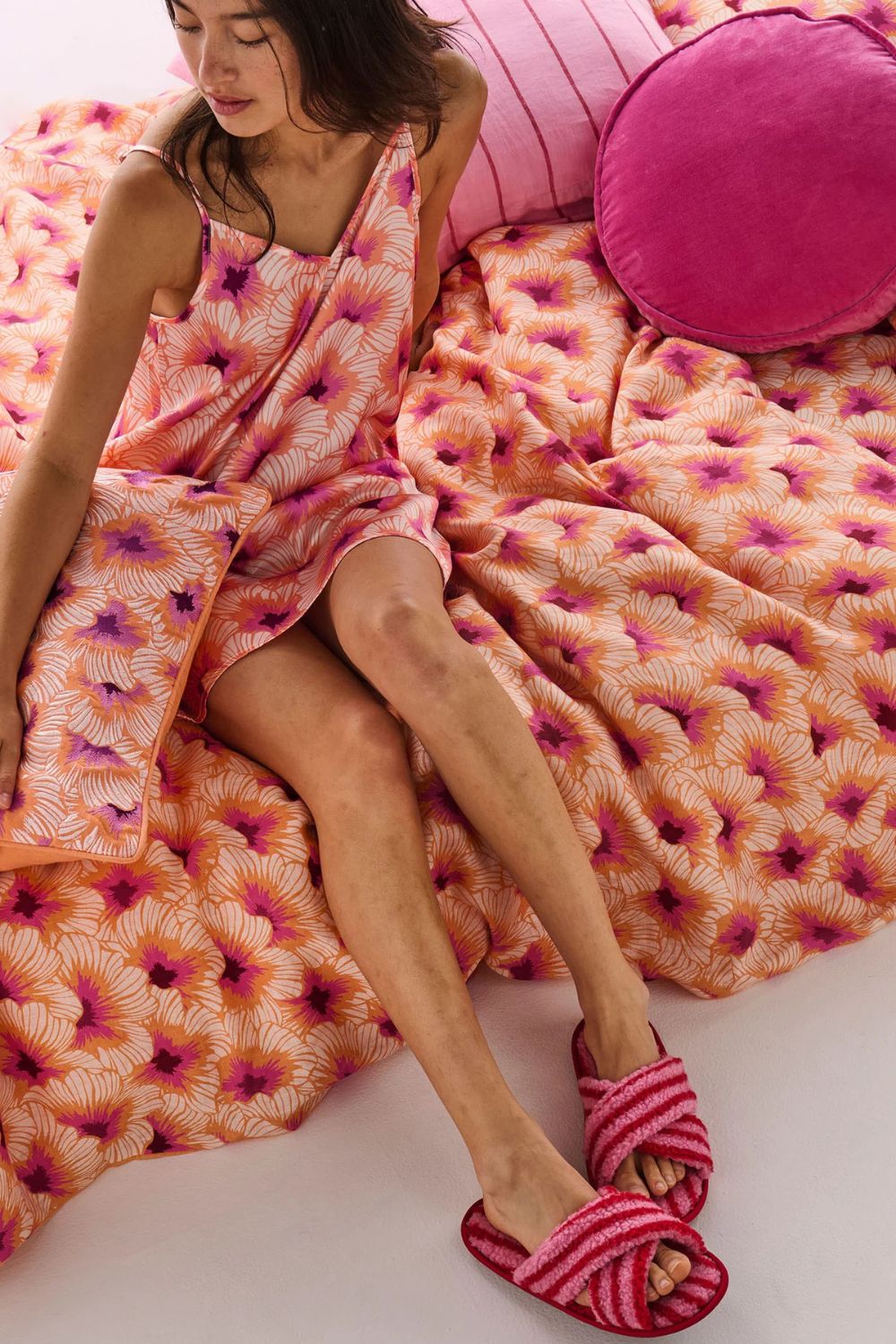 Hibiscus Peach Linen Quilt Cover - Queen