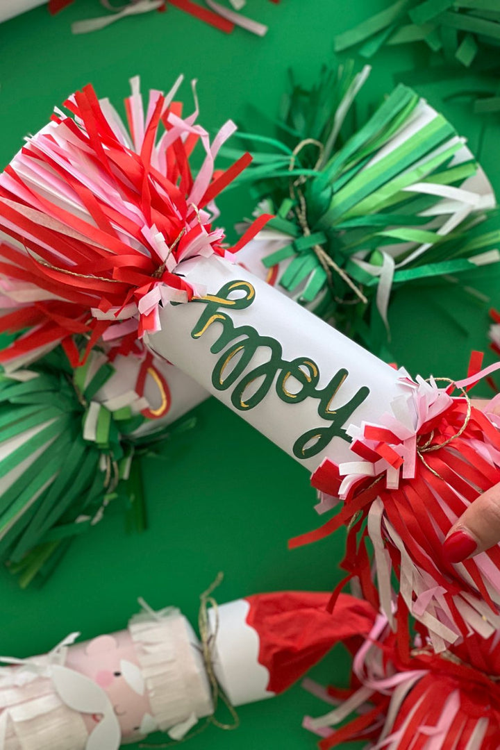 Jolly Holly Fringe Crackers