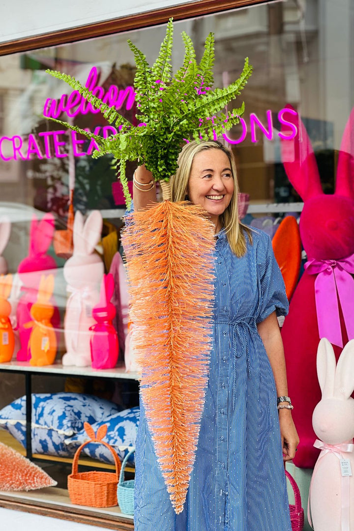 EXTRAVAGANT ORANGE EASTER CARROT