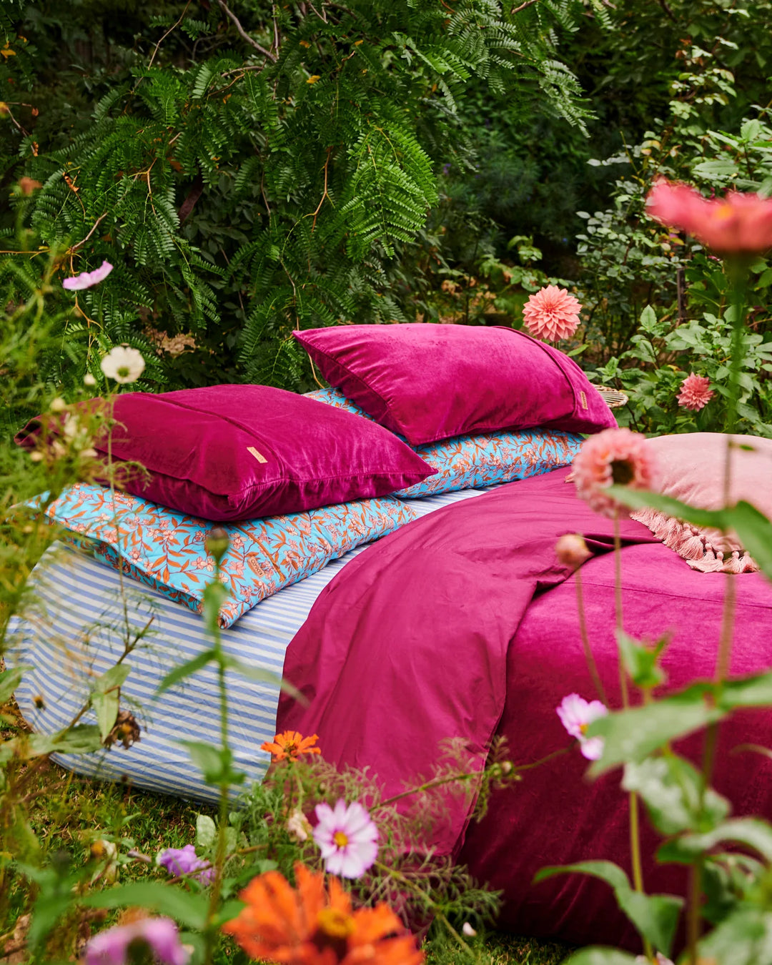 Anemone Velvet Quilt Cover