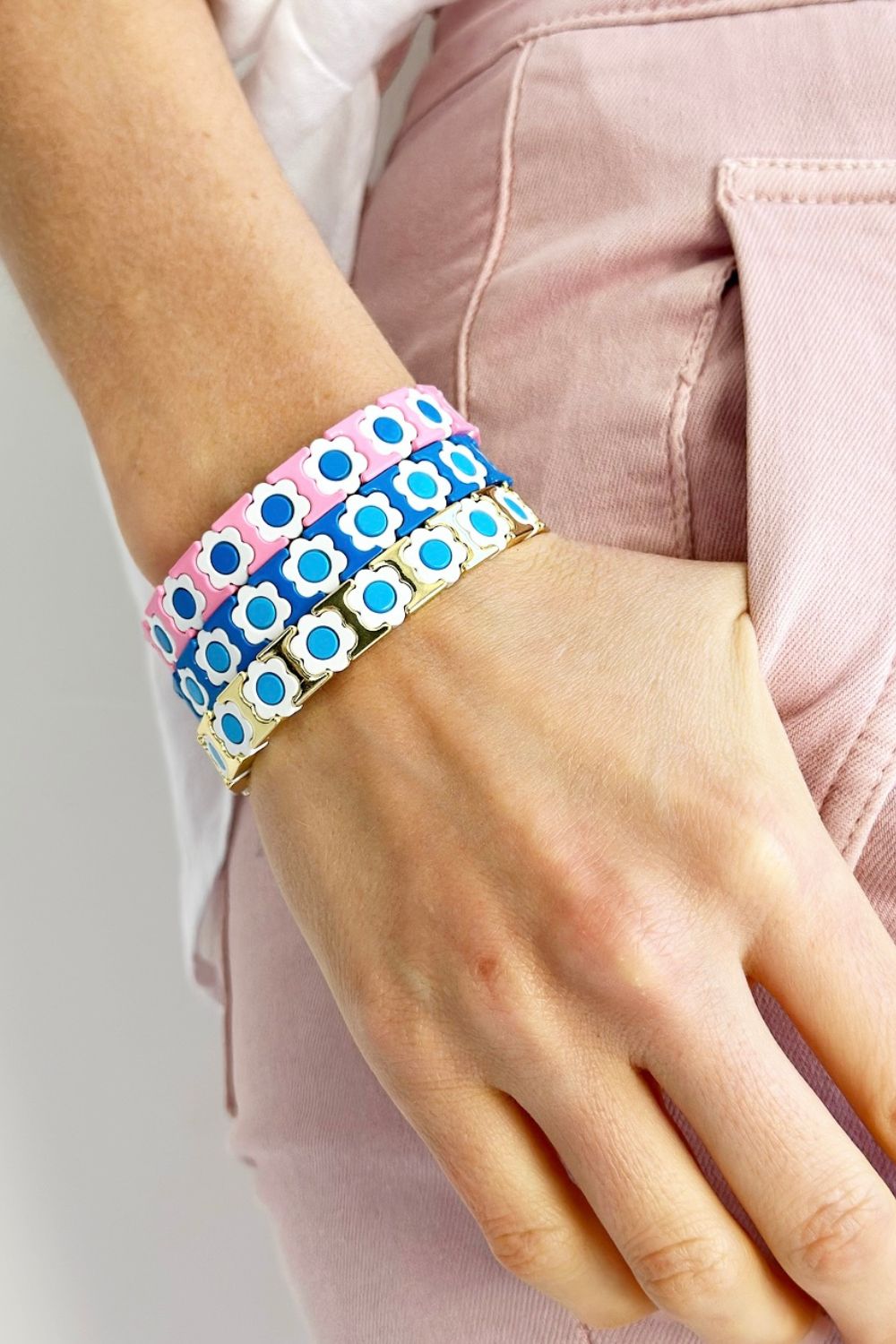 Daisy chain bracelet - blue/white/blue