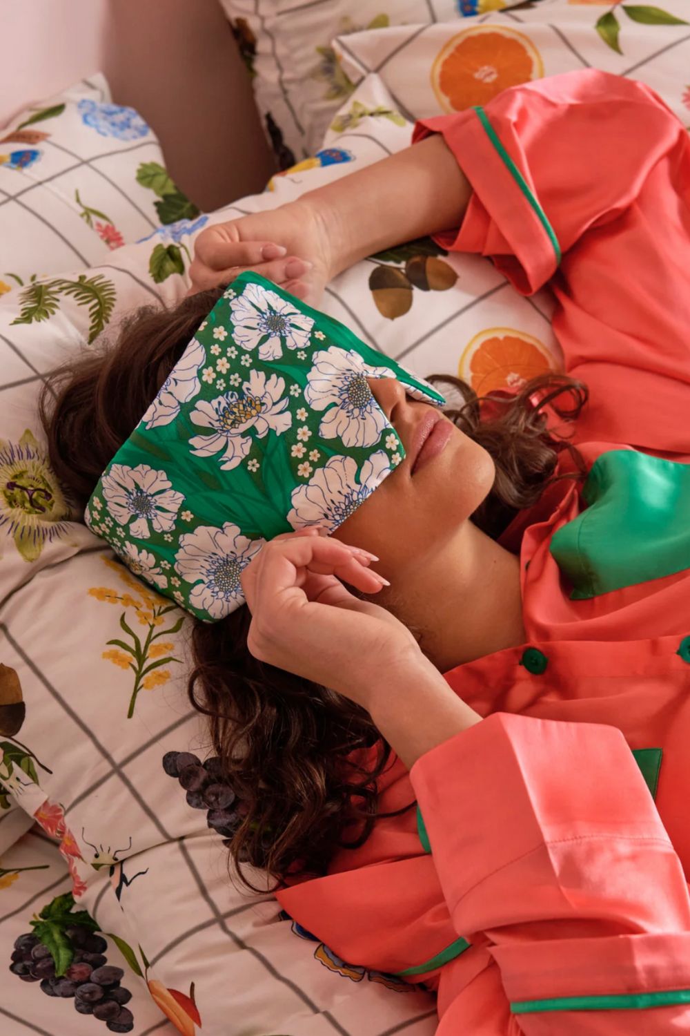 Tumbling Flowers Green Block out Silk Eye Mask one size
