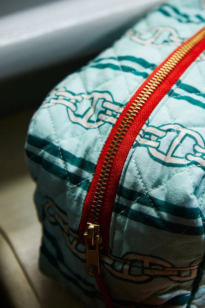 Acadia Beauty Bag