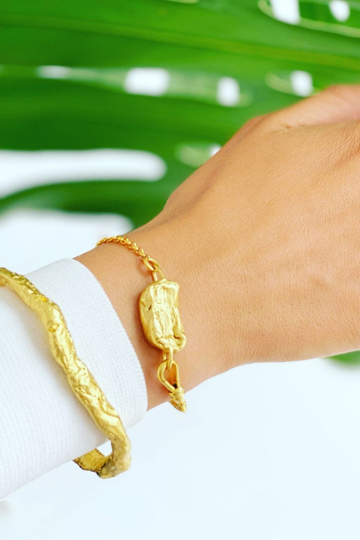 THE FORM BRACLET -  24K GOLD PLATING