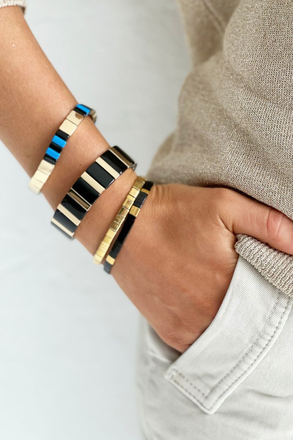 Hip to be square bracelet - blue/black/gold