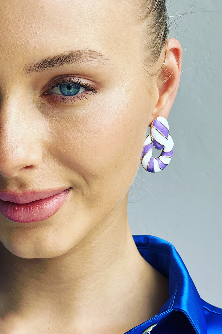 THE RACING STRIPE EARRING - LAVENDER