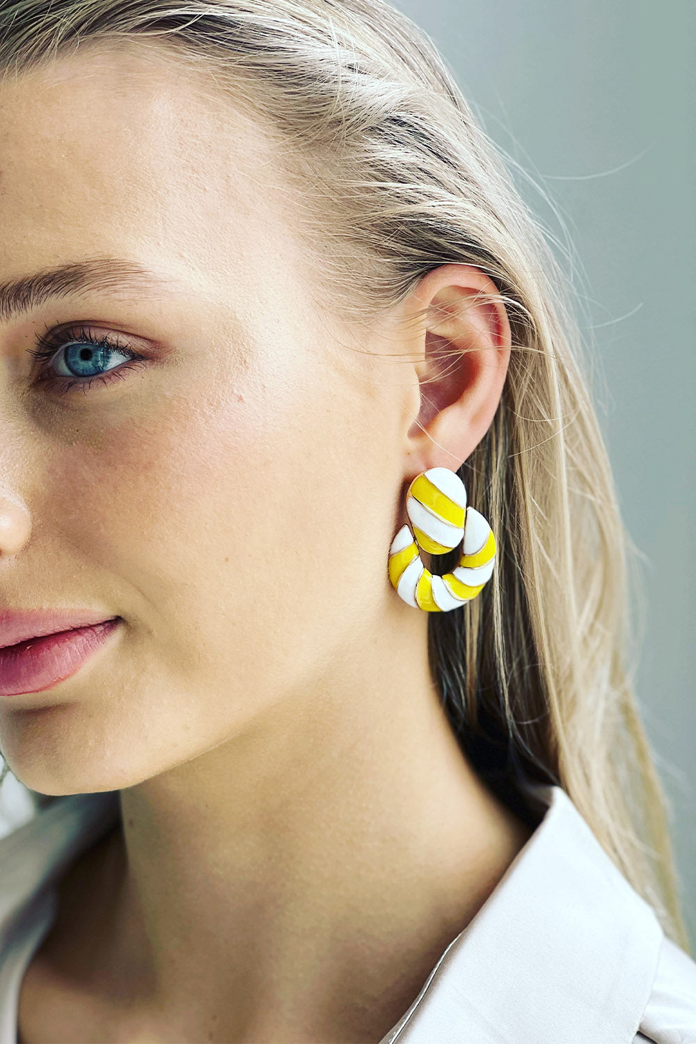 THE RACING STRIPE EARRING - YELLOW