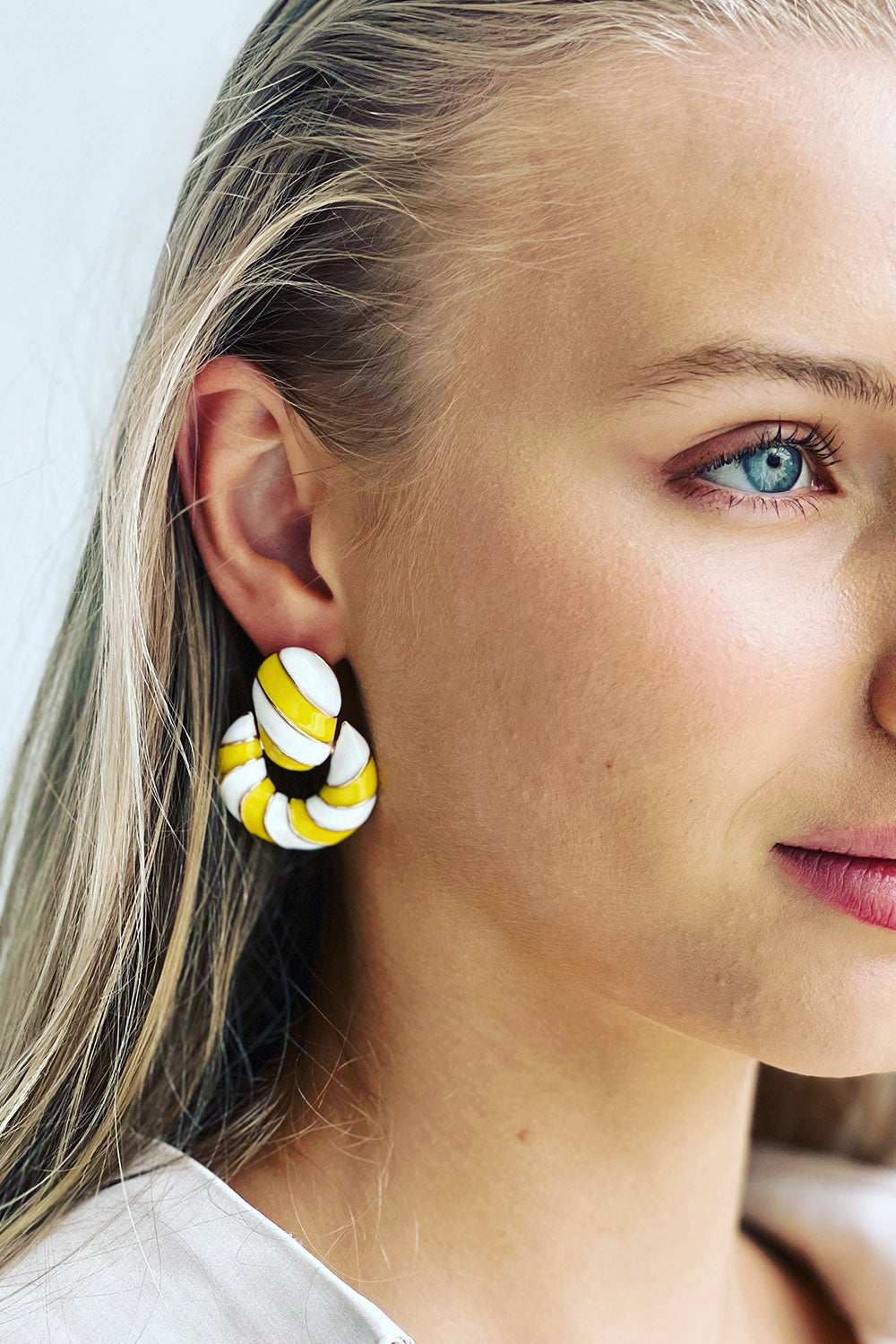 THE RACING STRIPE EARRING - YELLOW